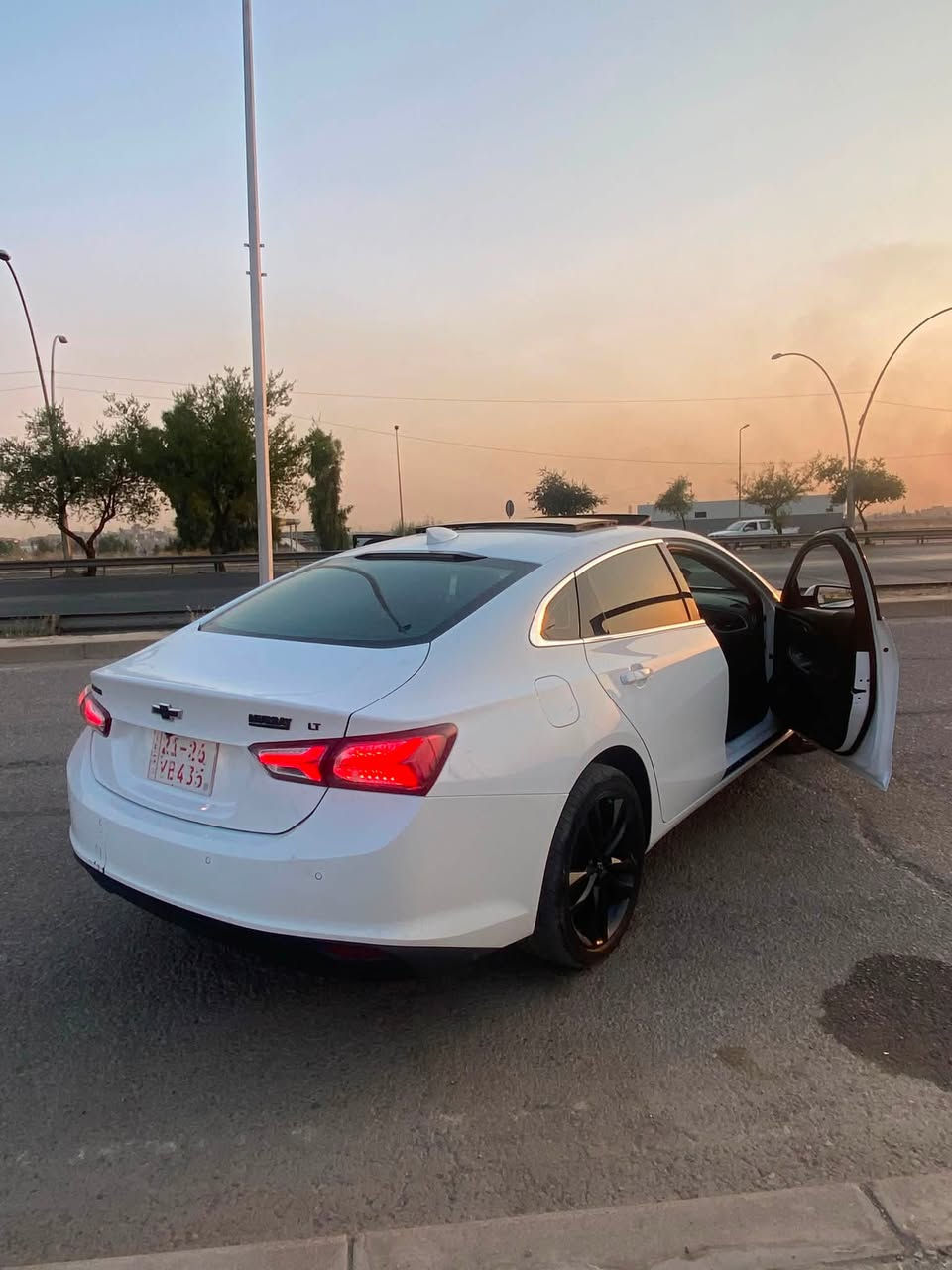ماليبو 2024 وارد امريكي
فول فول مواصفات للاخير
اوتو بلاك علامة سودة ويل كب اسود 
محرك 1500 توربو
سيارة كلين بلا قطرة صبغ من دعاميه لدعاميه 
ضرر مالها كشن مشتعل ومبدل اصلي وكالة 

ماشيا 16 الف مايل

مواصفات

بانورما 
كشن كهرب 
تدفئة كشنات 
تبريد قطعتين 
سايد بريك بصمة 
تحكمات استيرن نضام صوتي
رادارات جانبية امامية 
مانع انزلاق
وبعد بيها مواصفات كثيرة

للاستفسار الاتصال على الرقم
***********
وبي واتساب
