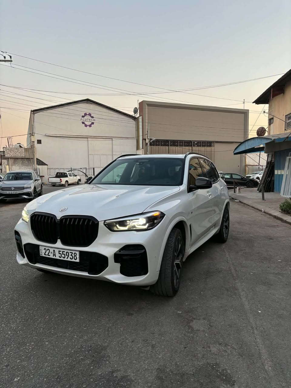 X5 M50 ٢٠٢٢ • ١٠٣ ألف كم • حادث باب