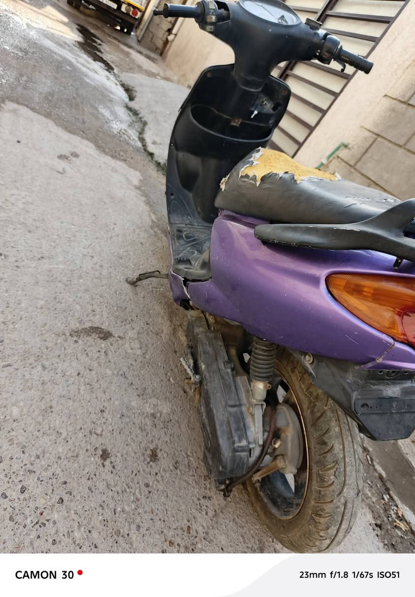 سلام عليكم دراجه اكزز سرعه 100كهربايات كامله لايت سويج هورن محرك جديد بس غسلتهه كامت تغربط وطفت ابيعهه طافيه ماعرف شبيهه ويهه كابريتر جديده بيع او مراوس مكاني بغداد دوره ‏‪***********‬‏
