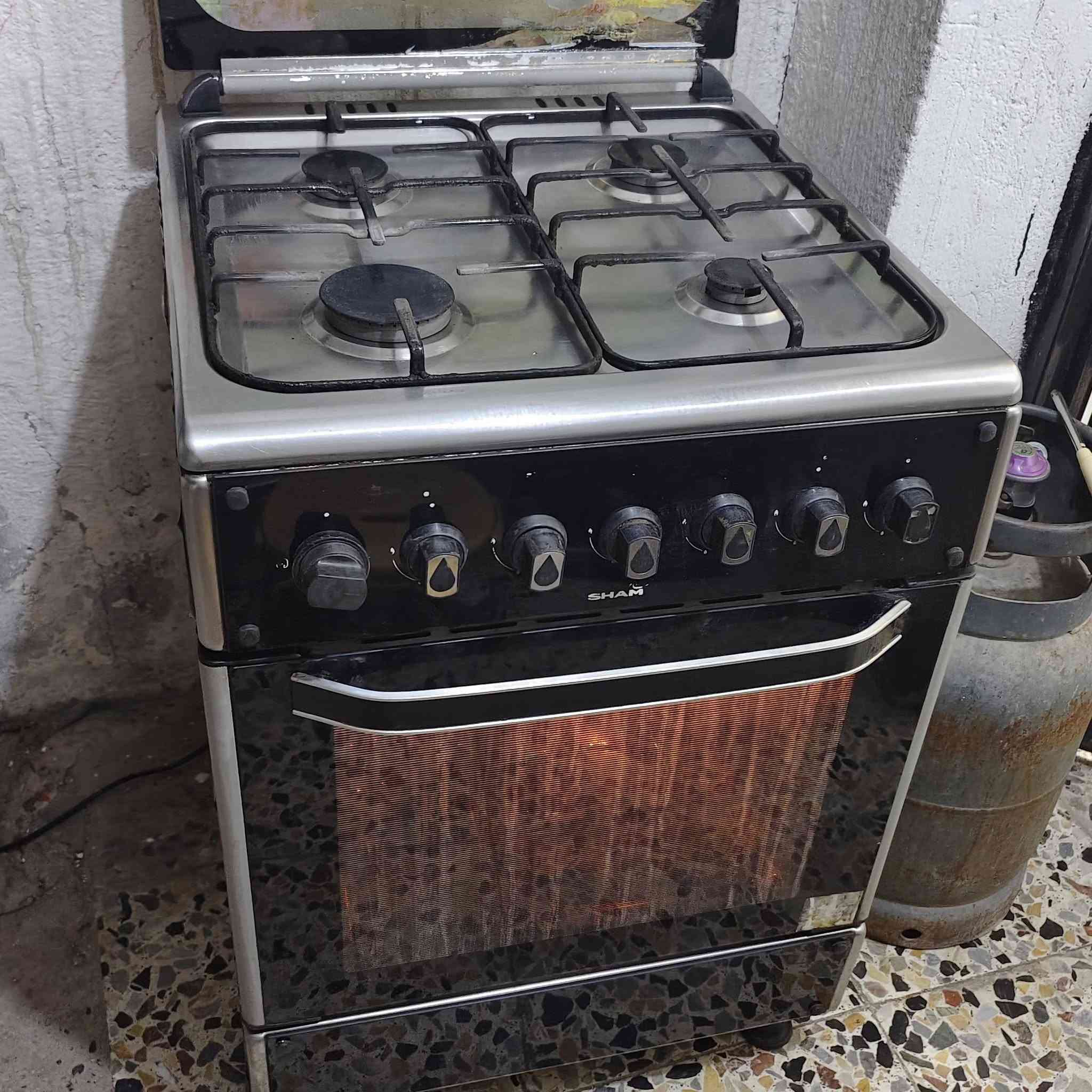 بيع مستعجل طباخ غاز تركي حجم 60×60 مع كافة ملحقاته 
🔥 زرگه صافية 
بغداد حي العامل 
***********
