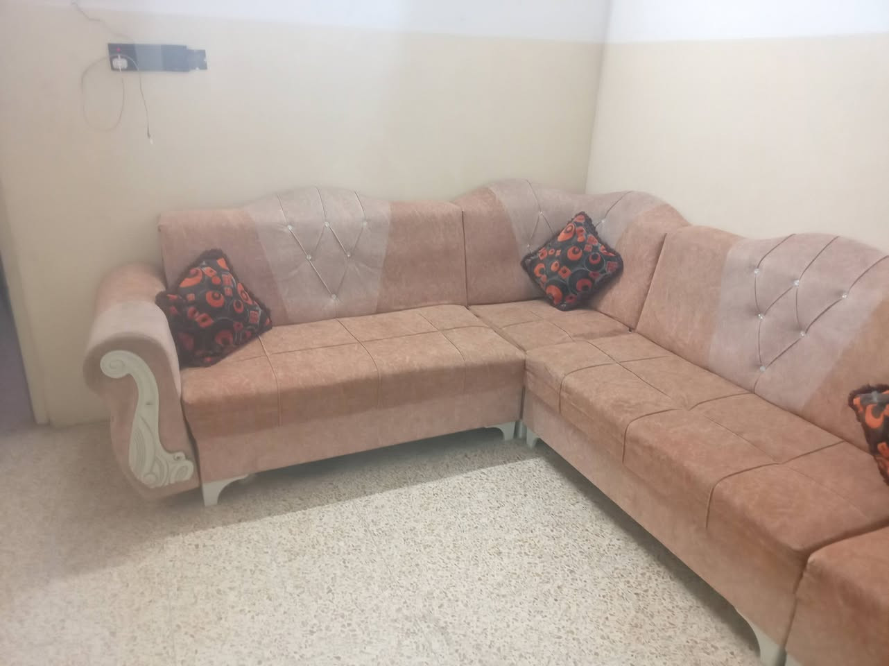ديوان • مناميه • قنصار