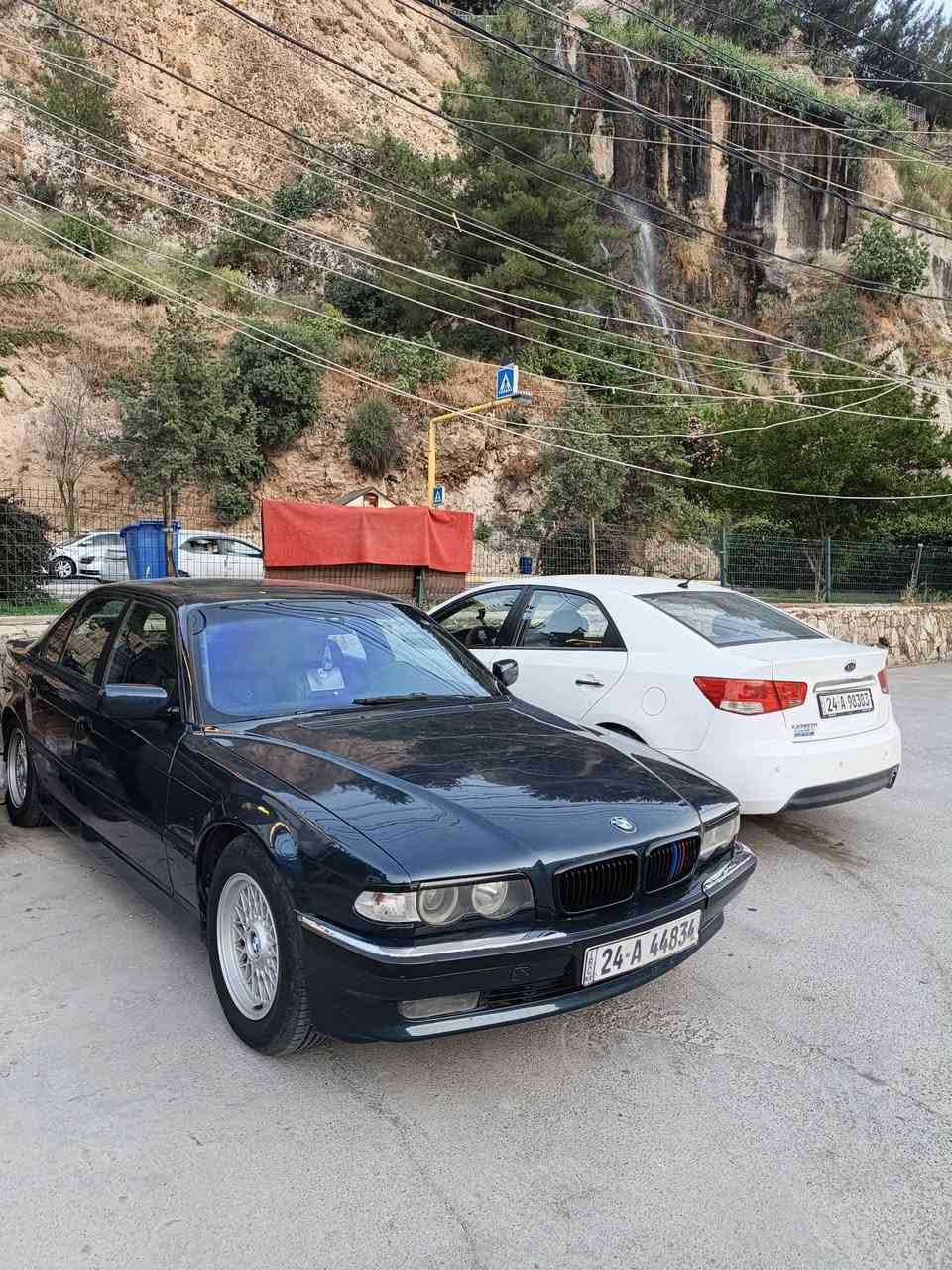 سلام عليكم من رخصه مدير الكروب بي دبليو كاسحه موديل 94 740 محدثه 2000 سياره جاهزه ابيع أو مراوس حسب القناعه 90 ورقه عليهه غرامه 6 ورقات ينزل من سعرهه ***********
