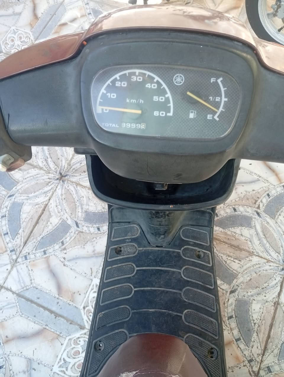 السلام عليكم لبيع بطه 
شغاله دراجه جديده 
ب٣٥٠ 
***********
مكان بلد
