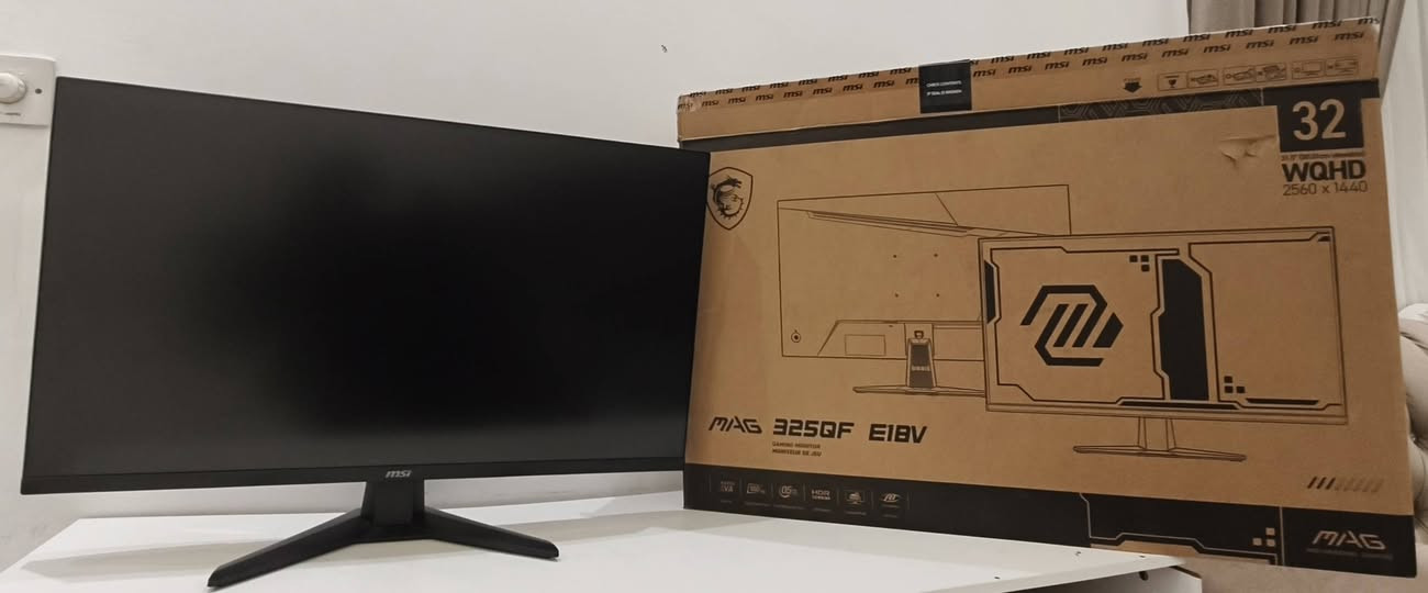 السلام عليكم
شاشة + تجميعةpc
كرت الشاشة | RTX 5060
Inno3D GeForce RTX 5060 Twin X2 OC
ذاكرة 8GB GDDR7
يدعم DLSS 4 + Ray Tracing
أداء ممتاز للألعاب ويدعم دقات عالية
⚡ الرام | DDR5
16GB DDR5
سرعة 6000MHz
مناسبة للألعاب والبرامج الثقيلة
🚀 المعالج | Ryzen 5 7600
AMD Ryzen 5 7600
6 Cores / 12 Threads
منصة AM5
أداء قوي للألعاب والاستخدامات المتعددة
💾 التخزين | SSD NVMe
سعة 1TB
M.2 NVMe
سرعة عالية في تشغيل الويندوز والألعاب والبرامج
❄️ التبريد
Thermaltake Assassin X 120 R Digital ARGB
🔌 الباور سبلاي
Segotep BN750W
قدرة 750W

الشاشة
Msi. 32inch 2k. 180HZ.  0.5ms
السعر مليون و ٧٥٠ الف
