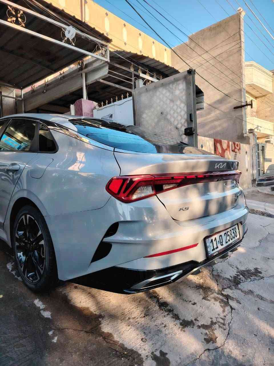 🚗 KIA K5 GT-Line 2022 للبيع
▪️ رقم بغداد ▪️ الممشى: 30 ألف ميل ▪️ اللون: أسمنتي ▪️ الدفع: رباعي (AWD)

أبرز المواصفات: ✅ تشغيل عن بُعد
✅ دخول ذكي مع الترحيب
✅ تشغيل بالبصمة
✅ كاميرا خلفية
✅ سنتر لوك
✅ شاحن وايرلس
✅ Apple CarPlay & Android Auto
✅ مدخل USB
✅ مقاعد جلد مع تدفئة
✅ تنبيه الاصطدام الأمامي
✅ تنبيه مغادرة المسار
✅ مانع انزلاق
✅ مراقبة ضغط الإطارات (TPMS)
✅ مصابيح LED
✅ جام أوتو (Auto Hold)

🎯 أنظمة القيادة: SPORT | CUSTOM | SNOW | SMART | NORMAL

📝 حالة السيارة:

ليبل واحد.

حادث خلفي بالجنطة فقط.

كفالة الحوض، اللغود، والشاصي.

بدون إيرباك.

الجنطة راجعة بنفسها (بجم كبس).

بيها بارد قطعتين خفيفات جدًا (بحجم شبر تقريبًا).

السيارة نظيفة وجاهزة للاستخدام ولا تحتاج أي مصروف.

💰 السعر: 19,300 دولار و بيه مجال بسيط 

📱 للاستفسار (واتساب فقط): ***********
