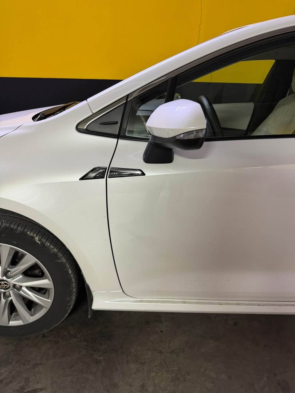 تويوتا كرولا موديل 2024
73,000 Km روشتوه
بێ بۆياغ 
دەرگاى سايەق بستەك قۆپه
دەعامى پێشەوەجێگاى بلاجكتۆر درابوچاك كرايتەوە
شريكه SAS (سلايت,وايەرلێس ،2 سويج)
سعرى  183$
زەمان صاليكى ماوه
*********** أربيل, العراق
