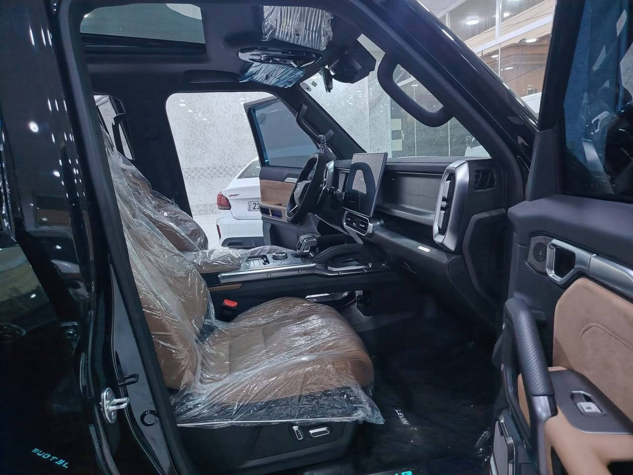 جیتۆر T2 luxury 2025 ناو قەیسی 27000 km ڕۆشتووە هیچی پێوە نیە کامل ppf کتابی جام ڕەش تا مانگی ١١ ئەمساڵ زەمانی شەریکەی هارلم تازە ڕۆنی گۆڕاوە زەمانی یەک ملیۆن کیلۆمەتری هەیە تەحویل و غەرامە بە شەرت بە ناوی خۆمانەوەیە هەزەو بەڕاد مانگێکە تازە کراوەتەوە بۆ زانیاری زیاتر تەلەفون بکەن یان چات *********** السليمانية, العراق
