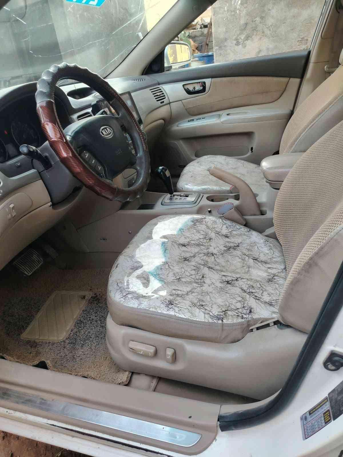 اوبتما وارد امريكي
فول مواصفات مكينه 2400 
تبريد ثلج
شاشه وكامره
رقم وهزه جديده تحويل ثاني يوم
بيه رشات صبغ ابيع عام اكفله من كلبه ومن كص ومن عيب شرعي السعر 75$
الاتصال ***********
