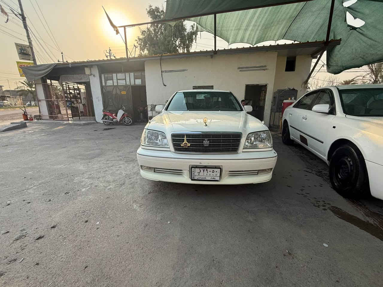 السلام عليكم للبيع موديل 2000 كص قماره فقط لباقي مكفول رقم بغداد قرار 48 حرف ز بأسمي تحويل مباشر فول عده لفتحة مكينة ديفور الكبير 4دكم 4كراسي كهرباء ثلاجة قطعتين تبرين برده خلفية ستيرن كهرباء دبل شاشه ارايل أمامي خلفي كرستال 3طكات تحوير نجف وشادلها مشط وفرام ممه يسره بلاد مكاني بلد السيد محمد ع
السعر 125  وبيها مجال قليل 
***********
