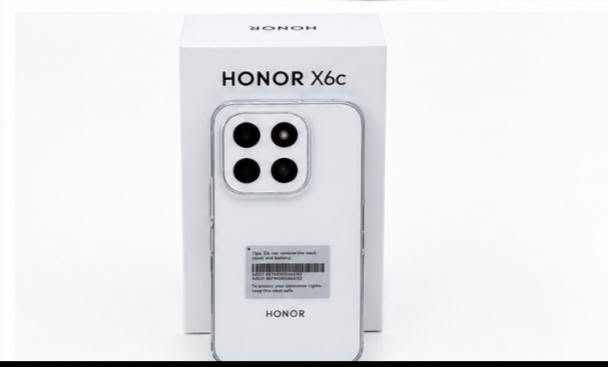 📱جديد استعمال 3 ايام فقط 
HONOR X6c للبيع 🔥
✨ المواصفات: • شاشة 6.61" بدقة HD+
• معدل تحديث 120Hz
• معالج MediaTek Helio G81 Ultra
• رام 6GB
• تخزين 256GB
• كاميرا خلفية 50MP AI 📸
• كاميرا أمامية 5MP
• بطارية 5300mAh 🔋
• شحن سريع 35W ⚡
• نظام Android 15 / MagicOS 9
• مقاومة ماء وغبار IP64
• بصمة جانبية + USB-C
• يدعم شريحتين وذاكرة خارجية
• الجهاز نظيف جداً ويا العلبة وملحقاته
💰 السعر: 350 ألف دينار 🤝 وبي مجال للجادين فقط
📩 للاستفسار مراسلة واتساب أو الاتصال ***********

