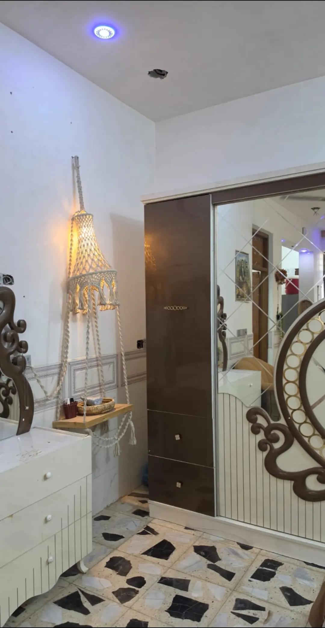 دار طابو صرف للبيع المساحة ١٠٠م مربع ١٠×١٠ركن بناء طابوك حديث السعر ٧٢مليون الاتصال *********** واتس #اكسبلور #هاشتاقات_تيك_توك_العرب #الدورة  @حسين العارضي Hussein AlAaredhi  @عقارات بغداد @عقارات المحمودية وجنوب بغداد 

نص مكتوب في الصور:
- دار للبيع طابو صرف بسعر ٧٢مليون المحمودية حي المراتب ***********