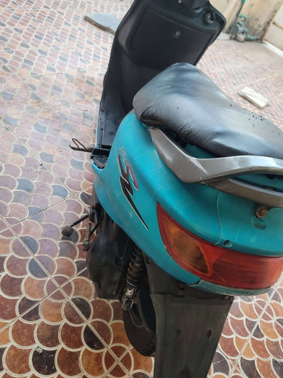 دراجة فراشه فحل للبيع

 مفتوحه مره وحده شلعه ومعدل قويه
سعر 350 وبيها مجال العنوان بابل ابو غرق كلشي شغال بيها 
شاير هورن لايت كله شغال سلف يشتغل بس الباتري كاعد مابي شحن
***********
