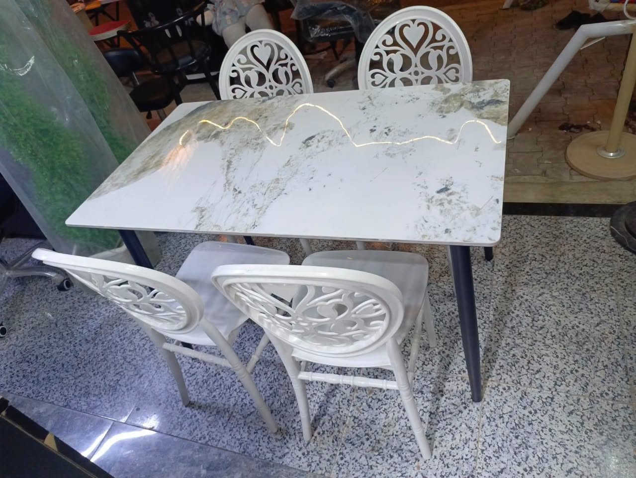 للحجز والاستفسار كلشي وسعرة ***********

نص مكتوب في الصور:
- KELEBEK