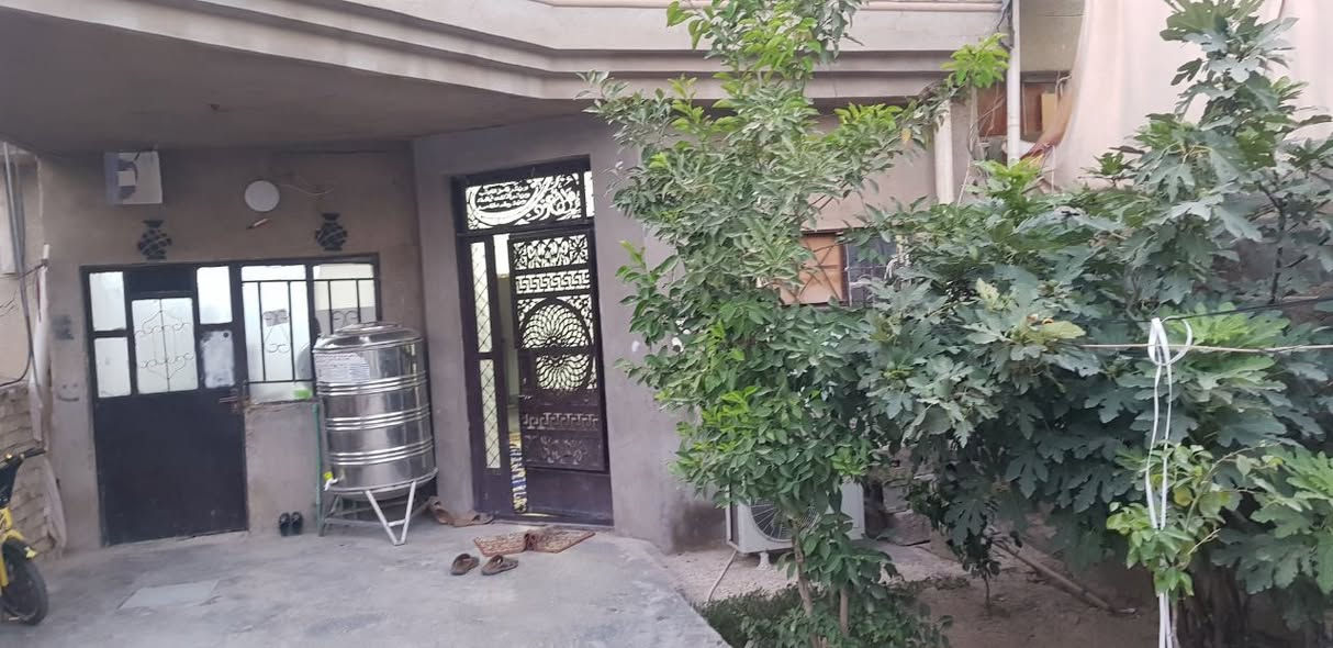بيت للبيع طابق ونص غرفتين وصالة ومطبخ بي نواقص مثل ما موضح بالفيديو  زراعي سند ٢٥ مساحة ١٥٠ متر قريب على جامع كرطان يم إنشائية عزالدين عارضه ٦٥  مليون  بسبب الوعود
السلام عليكم 

بيت للبيع طابق ونص غرفتين وصالة ومطبخ بي نواقص مثل ما موضح بالفيديو  زراعي سند ٢٥ مساحة ١٥٠ متر قريب على جامع كرطان يم إنشائية عزالدين عارضه ٦٥  مليون  بسبب الوعود 
رقم الهاتف صاحب البيت  (***********)
