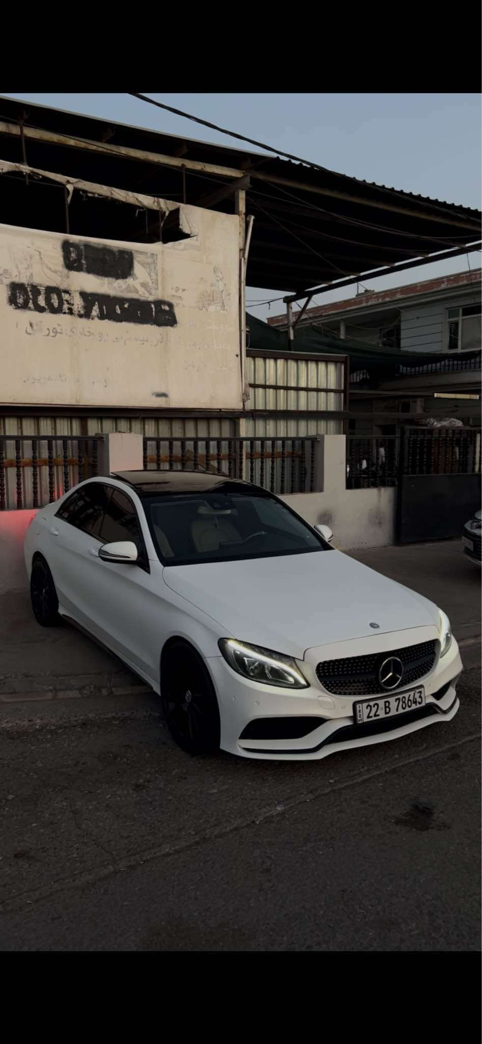 🔥 للبيع: Mercedes-Benz C300 AMG 2017 – Full Options (أعلى فئة) 🔥
إذا كنت تبحث عن سيارة قمة في النظافة، الفخامة، والمظهر الرياضي، فهذه السيارة هي الخيار المثالي لك!
📌 المواصفات الرئيسية:
• الموديل: 2017
• الكت (Kit): AMG الأصلي
• المحرك: 2.0L Turbo – قوة ممتازة مع استهلاك اقتصادي للوقود
.كامل مغلف PPF مات ضمان ١٠سنوات 
•فقط ماشية ٧٠الف 
•برغي مامفتوح بسيارة كلشي كفالة على وضع شريكة 
•سيرفسات كلها على شريكة bcmوكالة مارسديس 

• الوضع العام: بحالة الممتازة، جاهزة للمشاة ولا تحتاج أي مصاريف.
🌟 أهم المواصفات (Full Options):
• سقف بانوراما (Panoramic Sunroof)
• نظام صوتي فاخر Burmester
• المقاعد: جلد أصلي، كهربائية مع ذاكرة (Memory) وتدفئة
• الشاشة والكميرات: شاشة كبيرة + كاميرا خلفية + حساسات مساعدة للركن
• أنظمة الأمان والرادار: رادار منع التصادم + رادار النقطة الكوراء (Blind Spot)
• الإضاءة: أنوار LED High Performance الذكية
• الويلات: ويل صاج AMG أصلي رياضي
• أنماط القيادة: (Eco, Comfort, Sport, Sport+)
• التشغيل والدخول: بصمة تشغيل ودخول ذكي + صندوق كهربائي
•اخوان سيارة كلين تايتل و ضمان دولي كفالة بالعراق شبرين من بونيت صبغ بدون داخل بدون إرباكات كلها سليم بشرط سونار 

📍اربيل معرض اربيل 
***********
Whats app📞 أربيل, العراق
