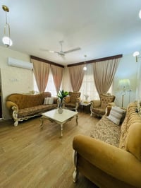 تخم 10 مقاعد للبيع 4 كراسي و 2 قنفات مع طبله وسطيه السعر 500 الف للاست...