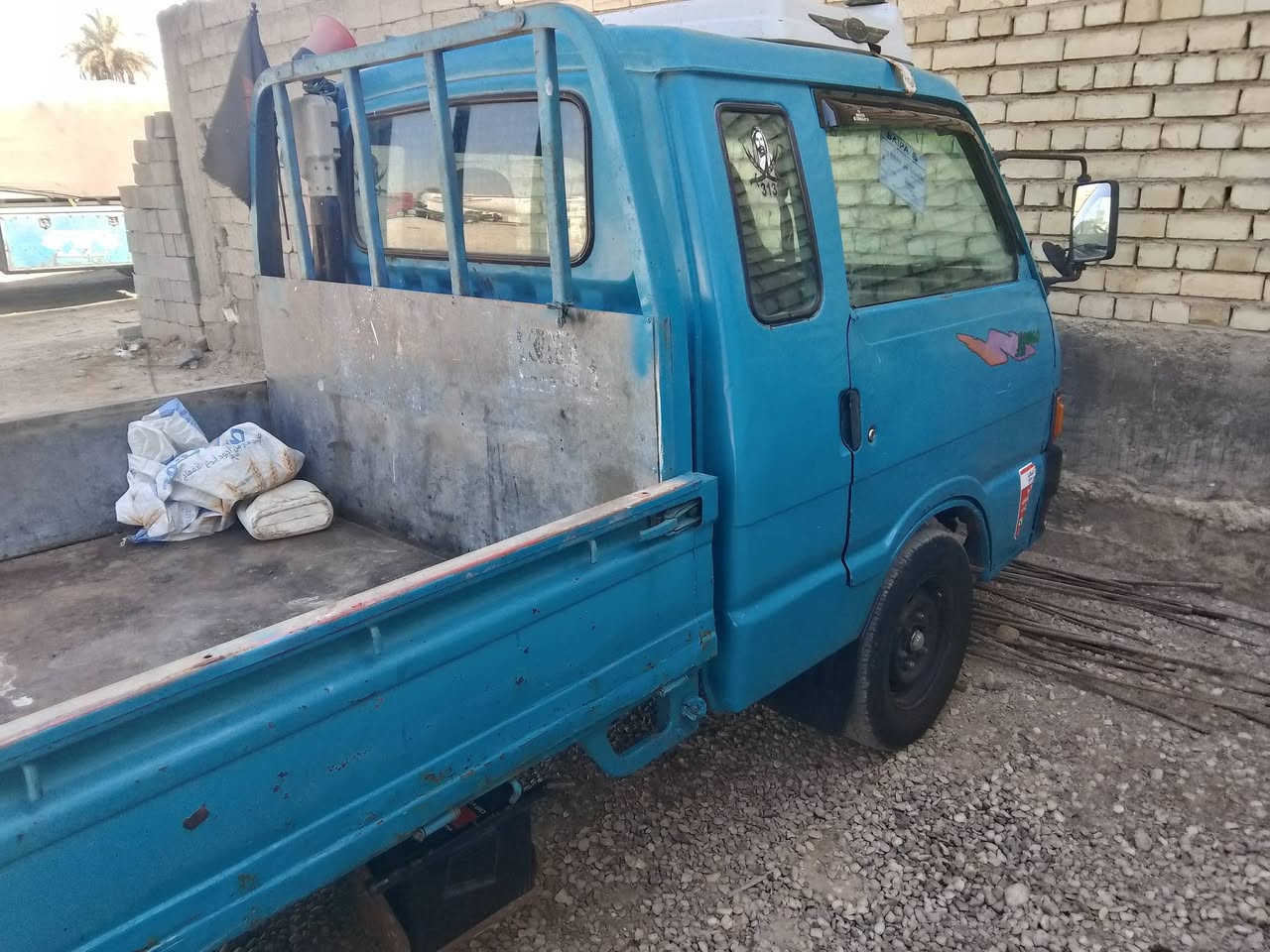 كيا بنكو 93 سياره جاهزه رقم انكليزي بغداد باسمي سعر 50 ***********
