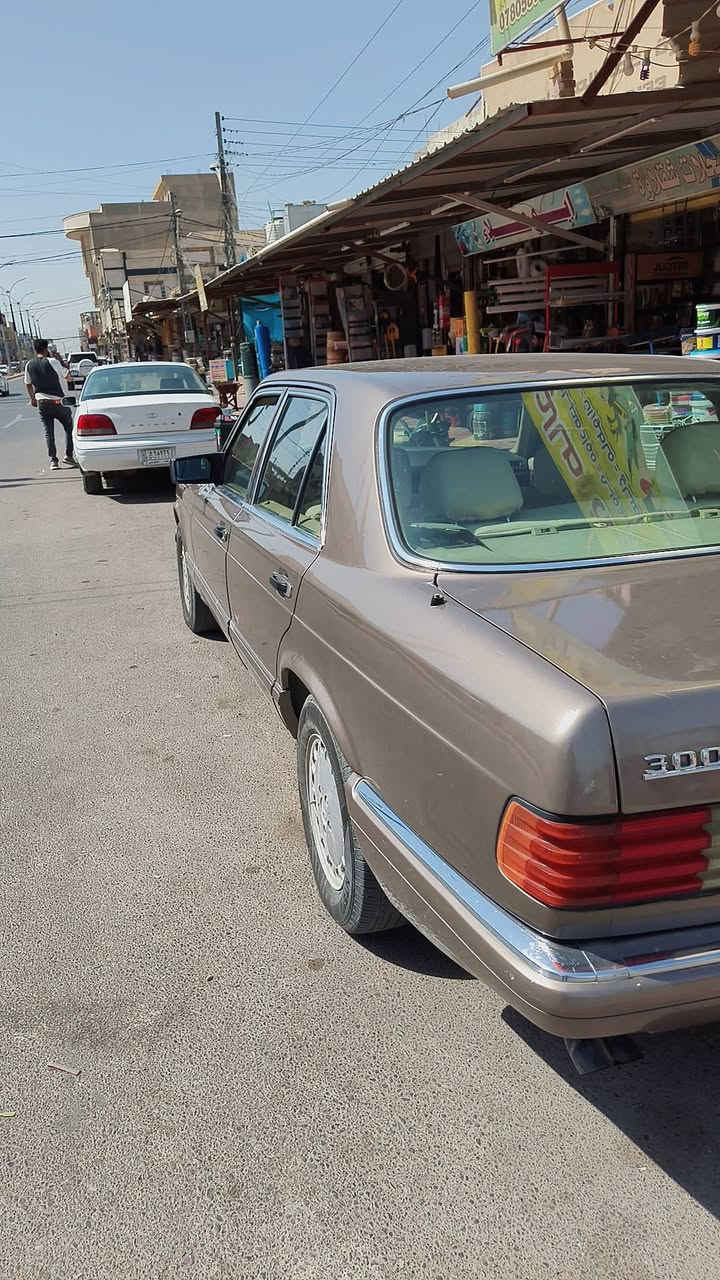 مارسيدس جامبو 300SE
موديل 1990
بيع او مراوس حسب القناعه

لون برونزي 

مابيها اي حادث 

مصبوغه عام جماليه 

داخل لون بيجي 

مكانها فلوجه 

***********

سعر $80 وبيها مجال
