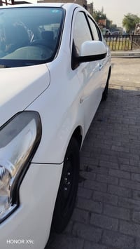 نيسان سني هندي بليتة زركة موديل ٢١  مكفولة من الحادث فقط شخوط بسيطة في...