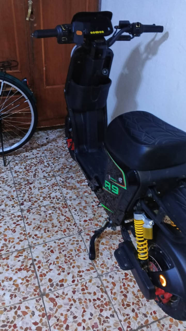ار ٩ • موديل ٢٦ • بطاريات ٣٢ أمبير