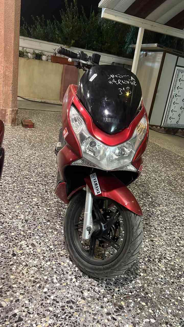 للبيع pcx جيل اول مكينة 125  السعر خاص دراجة شلعة و معدل خير من الله كلشي ما ناقصها بيهة ملاحضات بسيطة بل كفرات مكاني بغداد للاستفسار *********** توصل واتساب
