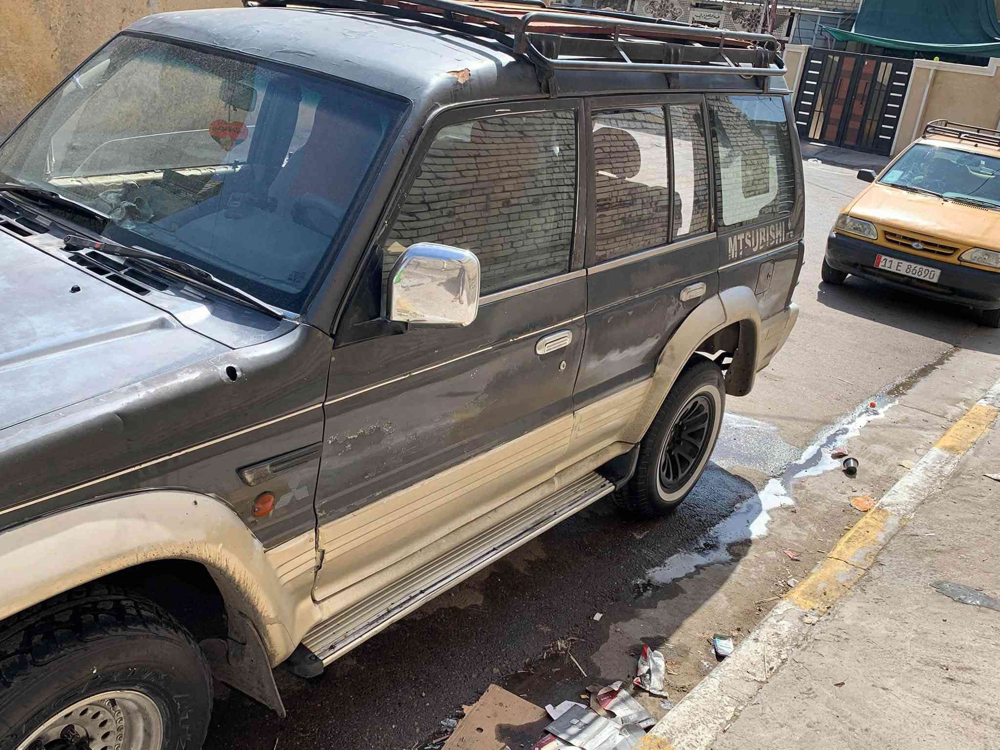 سلام عليكم باجيرو مديل 93سياره نضيفه خير من الله كشرهه بلادي مكينه ففتي 3000خير من الله كير نضيف تخم تاير دواخل نضيفه سياره حلوه مرتبه سياره كبل تحويل راعيهه يريد مداور مكاني بغداد الورفلي السعر 40وبيهه مجال وهاذ رقمي ***********
