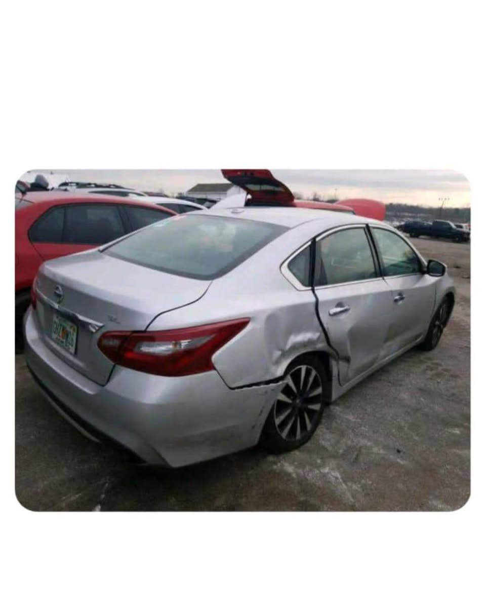 نيسان التيما  SL اعلى فئة فول رقم اربيل باسمي السعر 127
تشغيل عن بعد 
تبريد قطعتين 
شاشة 
تحكم ستيرن 
تدفئة ستيرن
رادار امامي 
رادار خلفي 
رادار جانبي
كشنات جلد 
تدفئة كشنات امامي 
كشنات الماميه كهربائيه
اشارة بالمرآة 
لايت زنون 
بلوجكترات 
كامره خلفية
توقف ذاتي امامي خلفي
محرك 2500 
4 سلندر 
ماشيه 100
حادث الجامرلغ الخلفي 
للاستفسار 
***********
عنوان بغداد الشعب
