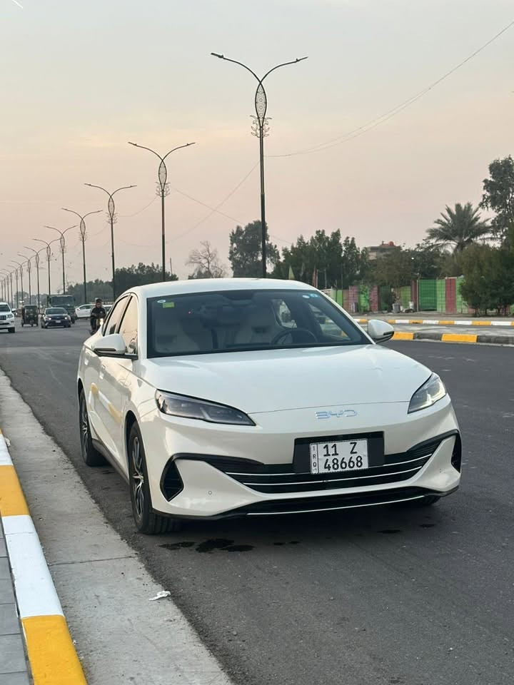 سلام عليكم 
🚗 للبيع بي واي دي سيل 6

| BYD Seal 06 بلك ان هايبرد موديل 2025 

📍 الممشى: 24 ألف كم فقط

⛽ بلك ان هايبرد (محرك بنزين + محرك كهرباء)

⚙️ المواصفات الفنية:

🔧 محرك 1.5 لتر

🔩 4 سلندر

📱 شاشة لمس كبيرة دواره

🎵 محدث كامل مع البرامج 

📷 4 كامرات امامي خلفي جانبي

🎥 كاميرات 360 درجة

📡 حساسات أمامية وخلفية

✅ شاشة عدادات رقمية مع اضائة محفية 

✅ دخول وتشغيل ذكي (بصمة) + (كارت)

✅ مثبت سرعة

✅ مقاعد جلد ابيض مريحة بتصميم رياضي

✅ إضاءة LED أمامية وخلفية

✅كرسي السائق كهربائي 

✅ منافذ USB أمامية وخلفية

✅ نظام توفير الوقود الذكي

✅ اضافات سبايدر جنطة وغلاف مسكات ابواب 

العنوان بغداد للاستفسار ***********

#للبيع #سيارات_للبيع #سيارات #بغداد_سيل

