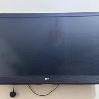 تلفزيون LG بلازما حجم 42 بوصة بحالة جيدة للبيع بغداد الشعب  واتس فقط 0...