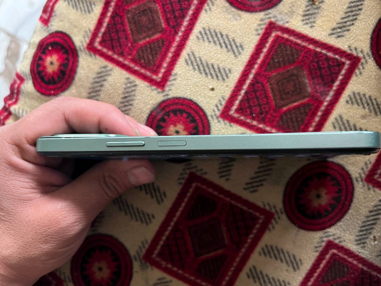 هونرX6D
جهار مبدل شاشة اصلية وكالة 
جهاز نضيف رايده ب150مع كامل ملحقات رام
256/عشوائية 12
هونـر X6D  
تصليح شاشة قبل 5  ايام بدلته وكالة ب90،   
بغداد المدائن بسماية:
مع
كافة الملحقات 