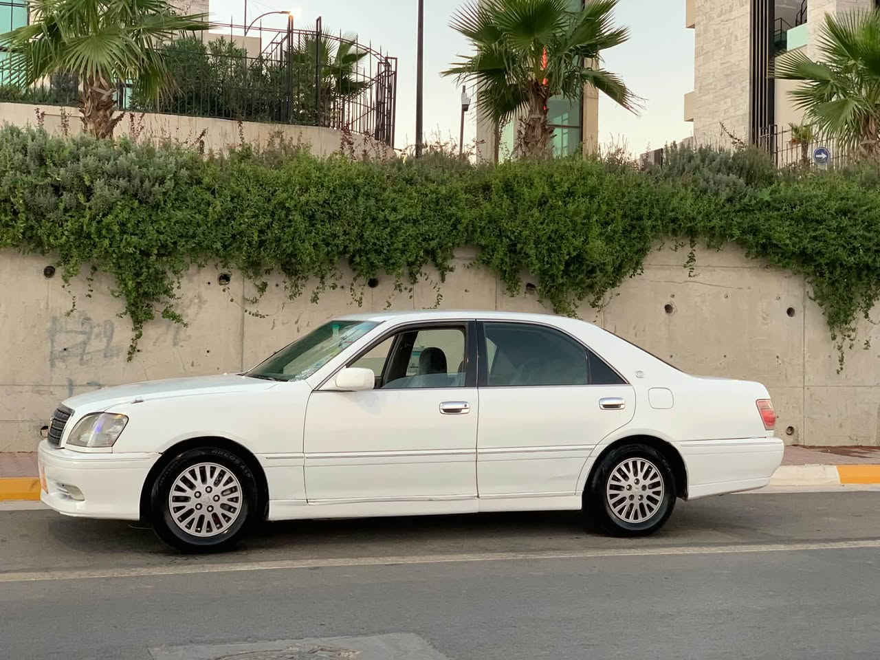 به ناوى خواى گه وره 
مه ليكه vvt vvt 
براوه براوه 
داژبل نه جه ف
گيرومه كينه  به شه رت
ته قه و ره قه ى شه شه رت
چوار تايه و ويلى لؤك
ده عمو ليدراو وه رگه راوى به شه رت 
كه فه رو شانسي به شه رت 
كؤدى هه يه نمونه له جوانى 
چالو شوختو به زمو ره زمى نيه 
سعرى ٣٤ گه لا قفلو كؤتايه 
قيستو قه رزو ئالو گؤرم نيه 
شوين سليمانى 
***********
