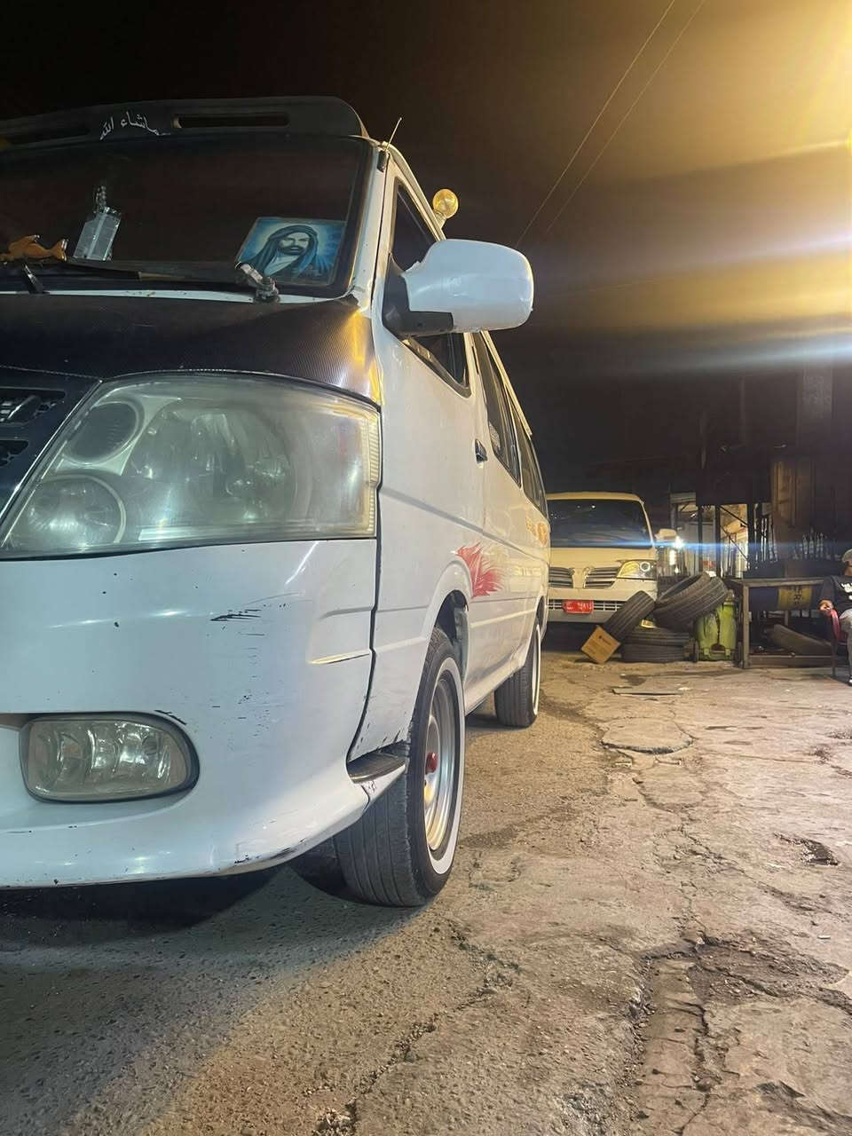 سلام عليكم فتون للبيع موديل 10اسياره نضيف بس مكينته كايمه الباقي كله نضيف مصافره هيه غرمات *********** مكان الشعب سريدات
