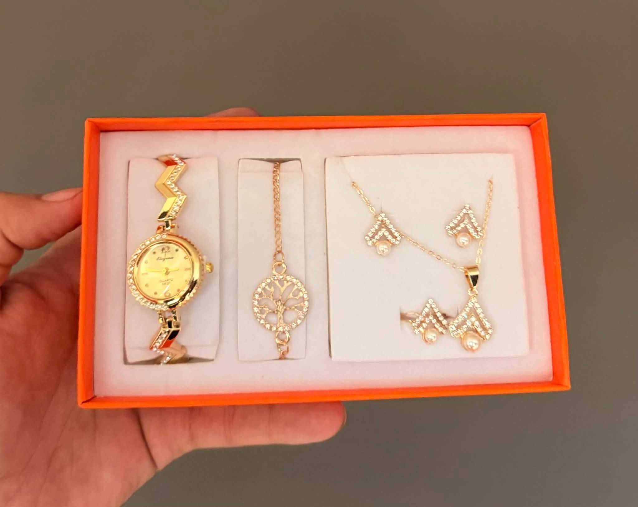 اجمل العروض الهدايا لطالباتنا الحلوات
❤️
سيت نسائي رائع جدا 🔥
المحتويات 
ساعة واكسسوارات

السعر 10 الف فقط ✅✅
***********
للحجز يرجى التواصل واتساب ❤️

او مراسله الصفحة ✅
توصيل مجاني 😍😘
