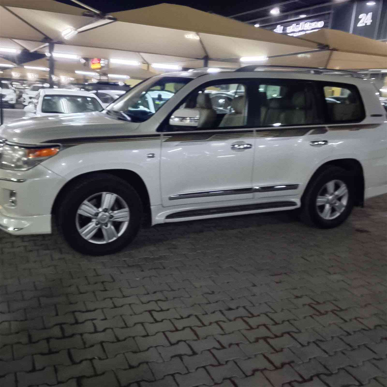 للبيع لاندكروز GXR
سيارة 2009 كفالة عامة 

عدا بارد شبر بالجنطة 

سيارة v6

مكينة 4000سيارة فول مواصفات 

فتحة 

حساسات امامية خلفية 

لاتات زنون 

شاشة كبيرة 

7راكب 

كشن 2 كهرباء 

3قطع تبريد 

كامرة خلفية مكان كربلاء 

السعر التصال على الأرقام

***********7

***********
