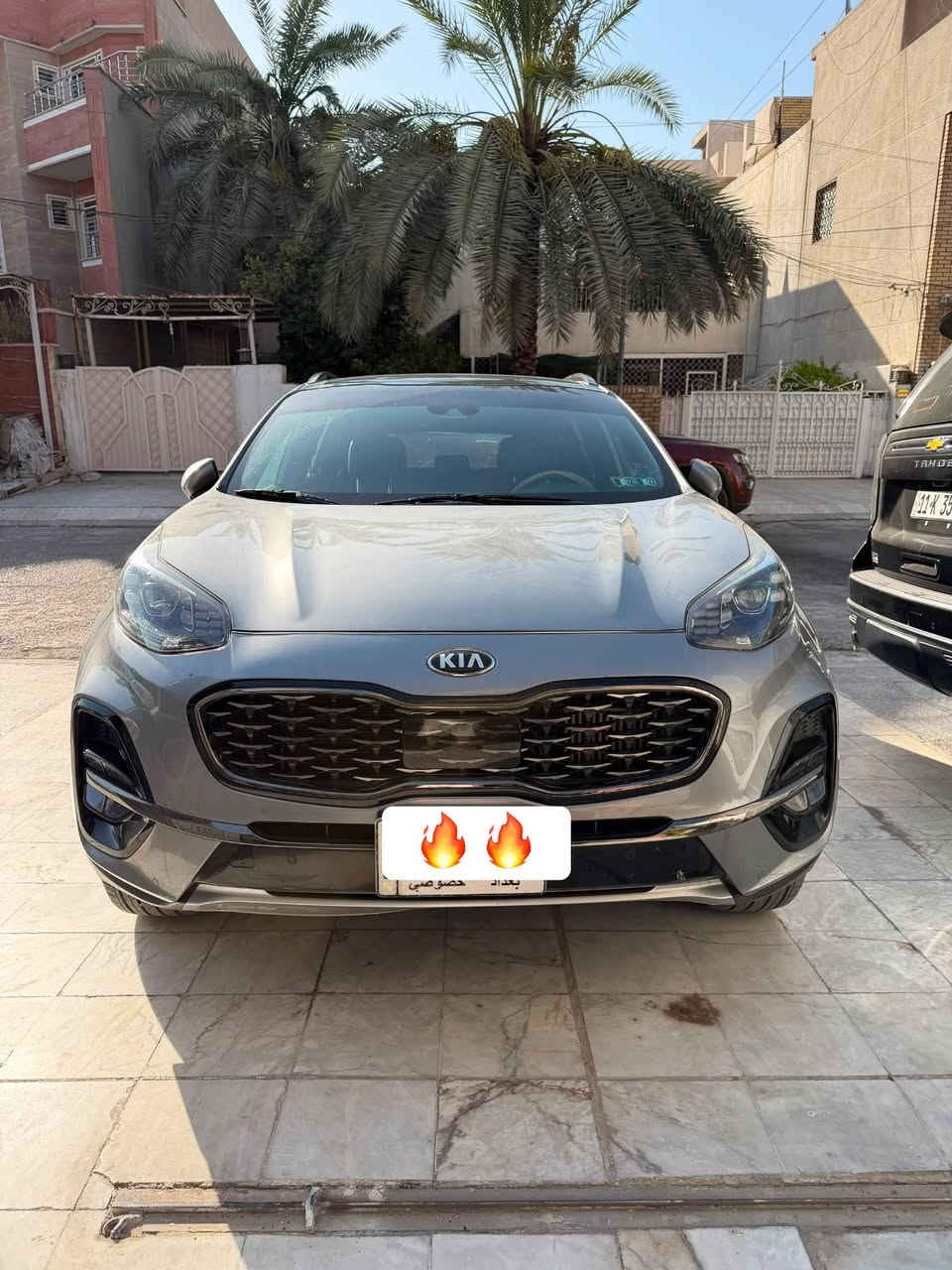 السلام عليكم
كياسبورتج 
موديل 2021
وارد امريكي اعلى فئة
مواصفات SX
محرك  4 سلندر 2000 تيربو
ويل 19
اضاءة زينون
فتحة بنوراما
مري قلاب
اشاير مري
صندوك كهرباء
رادار امامي
حساسات خلفية
مقاعد امامية كهرباء بلكامل
بگلايت LED 
وضعيات قيادة
اوتو هولد
مثبت سرعة
تنبيه خروج عن المسار
شاحن لاسلكي

ومعروفة شنو بيها من مواصفات الSX
ماشية 37،000 ميل 
السونار مرفق بل صور موجود وحتى رقم الشاصي

السيارة مرقم بغداد كامل
السعر 185$ يعني 18،500$
مكان السيارة بغداد شارع فلسطين

للاستفسار والاتصال:
***********
