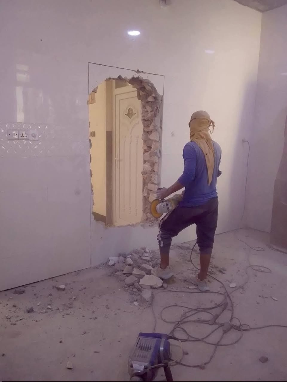 ***********📞سلام عليكم  /  يوجد كادر عمل جاهز /  تصعيد مواد /  تنضيف بيوت /  تفليش /  تكشيط /  دفن نهري /  شقلنه ليل ونهار /  ومعداتنه جاهزه  ومالك دخل بكلشي تأخذ شقل جاهز مني سلمني شقل وتأخذ شقل جاهز / ماعليك بس تصال على رقم ///  *********** تجيك للبيت
