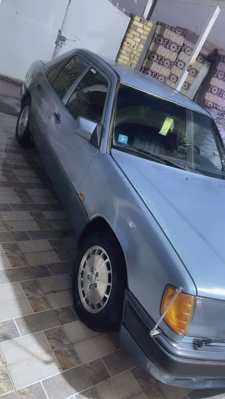 مرسيدس • ٢٥٠٠ • ١٩٨٩