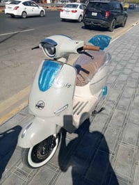 عندي درجة شحن كفاله عامه ستخدام قليل جديده بعده فول موصفات 6بطاريات لل...