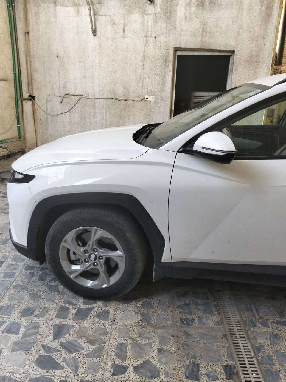 توسان موديل 24 محرك4 سلندر دوش رقم بغداد قطعتين تبريد كشنات الاماميه تبريد فور ويل خليجي مكفوله كفاله عامه 
على مؤسسة الشهداء بعد سنه ونصف للتحويل قماره حديد 
ت ***********
بغداد اورفلي
