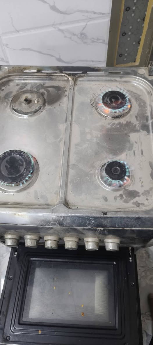 طباخ جديد اربع عيون جديد السعر خاص أو انتصال ***********
