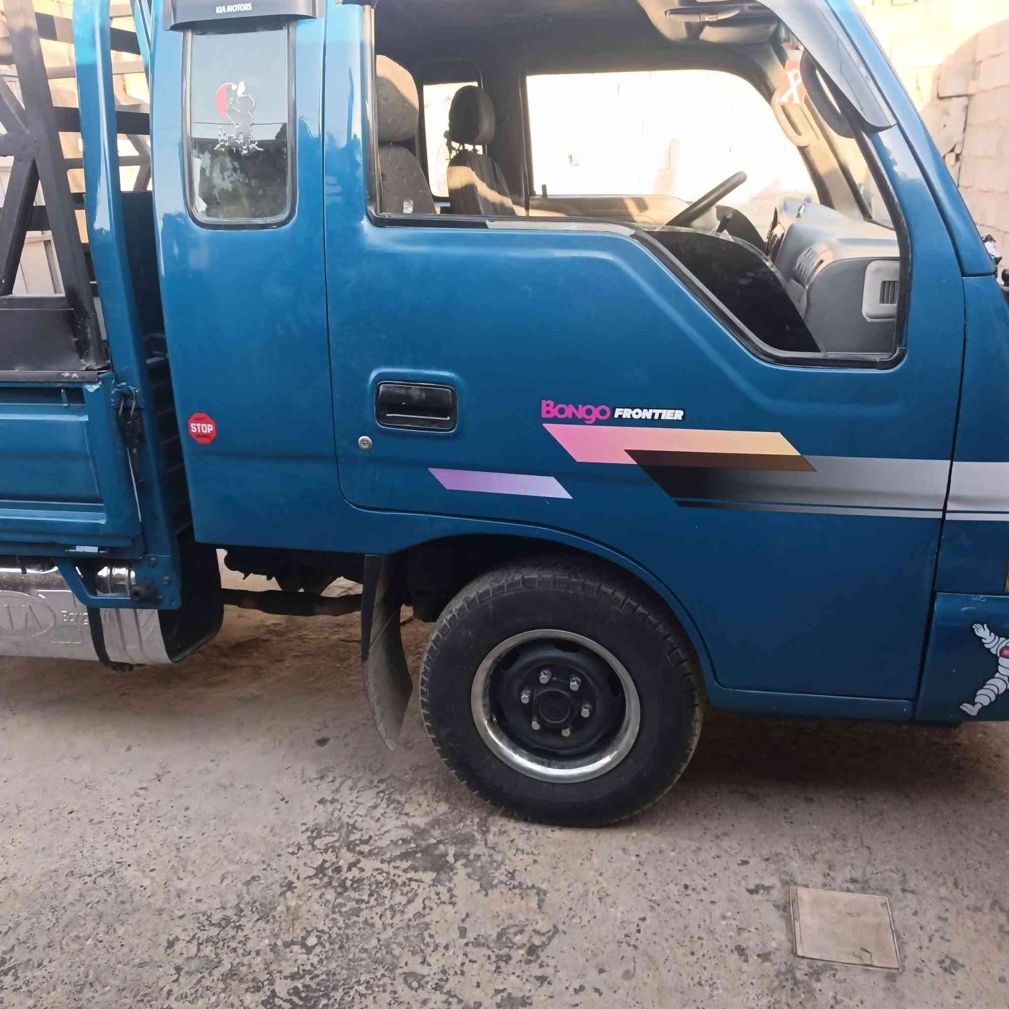 سلام عليكم كيه أم اعيون للبيع موديل ٢٠٠٠رقم بغداد مشروع وطني شرط تحويل السعر ٧٨العنوان بسمايه قرية١٠ الشراي يتصل ***********
