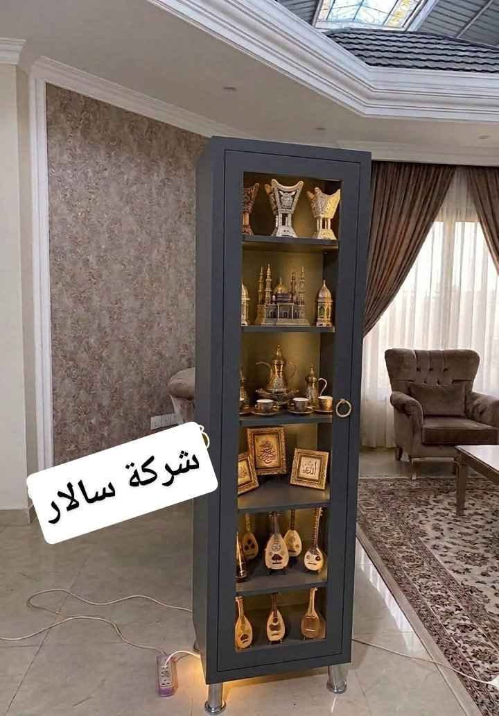 فاترينا تركية مع انارة
 130 الف
للتحف للعطور للكتب
باب اول وليس التقليد
ارتفاع 180 سم
 عرض 45
عمق 30 سم
مكان الشركة بغداد حي الجهاد
*********** بغداد, العراق
