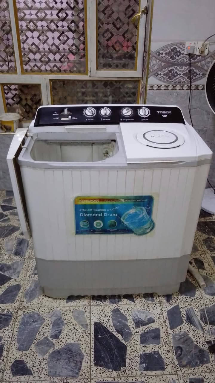 غساله للبيع غسل وتنشيف كله شغال سعر 75الف عنوان حي الكوفه شارع الصوره ‏‪***********‬‏
