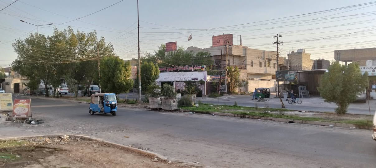 سلام عليكم صالون للبيع لعدم التفرغ 
العنوان:الجريخي 
الرقم:***********
