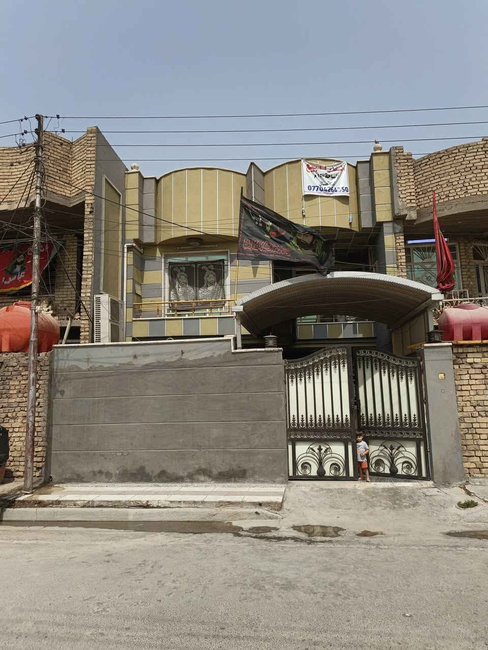🏡 للبيع بيت 150م طابقين - الكفاءات العبيدي (الكفاءات) 
قرب العيادة ومقابيل ملعب أبو مؤمل + خلف مدارس
+حديقه خارجيه كامله
أربع غرف نوم
1—جوه+ 3_فوك
البيت كامل من أي شي 
جاهز 👌👌👌لسكن مباشر
للتواصل: ***********
 +واتساب
