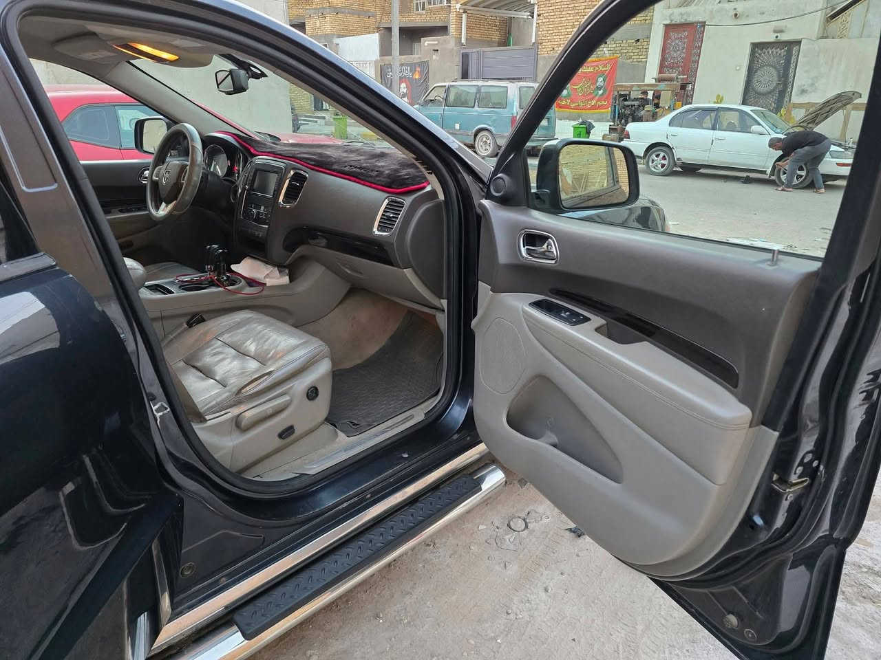 السلام عليكم
للبيع او مراوس بجارجر واوباما فقط
دورنكو موديل 13 وارد امريكي
حادثهه جاملع مبدل وصبغ باب السائق بدون دواخل وبدون ايرباك
محرك 3600  تو ويل سنويه 29
دواخل بيجي
كشنات كهرباء
صندوك كهربائي 
تبريد 3 قطع
 حداديه جديده عامه توني شادهه
تبريد منضومه كامله جديده 
كير قبل شهرين شديته السياره جاهزه 
سونارهه وصور حادثهه بالمنشور  
السعر 155 مكان البصرة رقمي ***********
