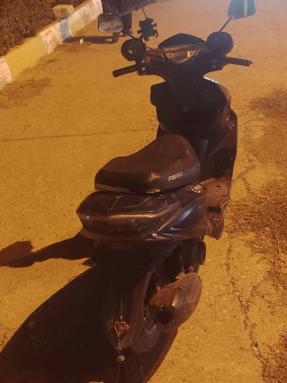 دراجه نضيفه ماكس ياباني مكينه ما مفتوحه نضيفه مكينه 150كهربائيات كله شغاله لايتات زنون حساسات شغاله دراجه نضيه ومال جني
السعر 550وبيه مجال 
عنواني سليمانيه
 هاذه رقمي ***********للي ايحب يتواصل وياي
