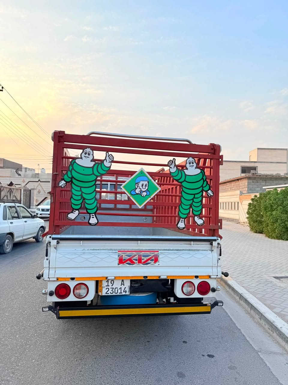 كيه حمل 2022 وينه اليدور كفاله عامه كفاله عامه من الزلغ مكينه كير حداده بالتبريد محور تاير 14 وستد 27 السعر 175
رقم الهاتف ***********
