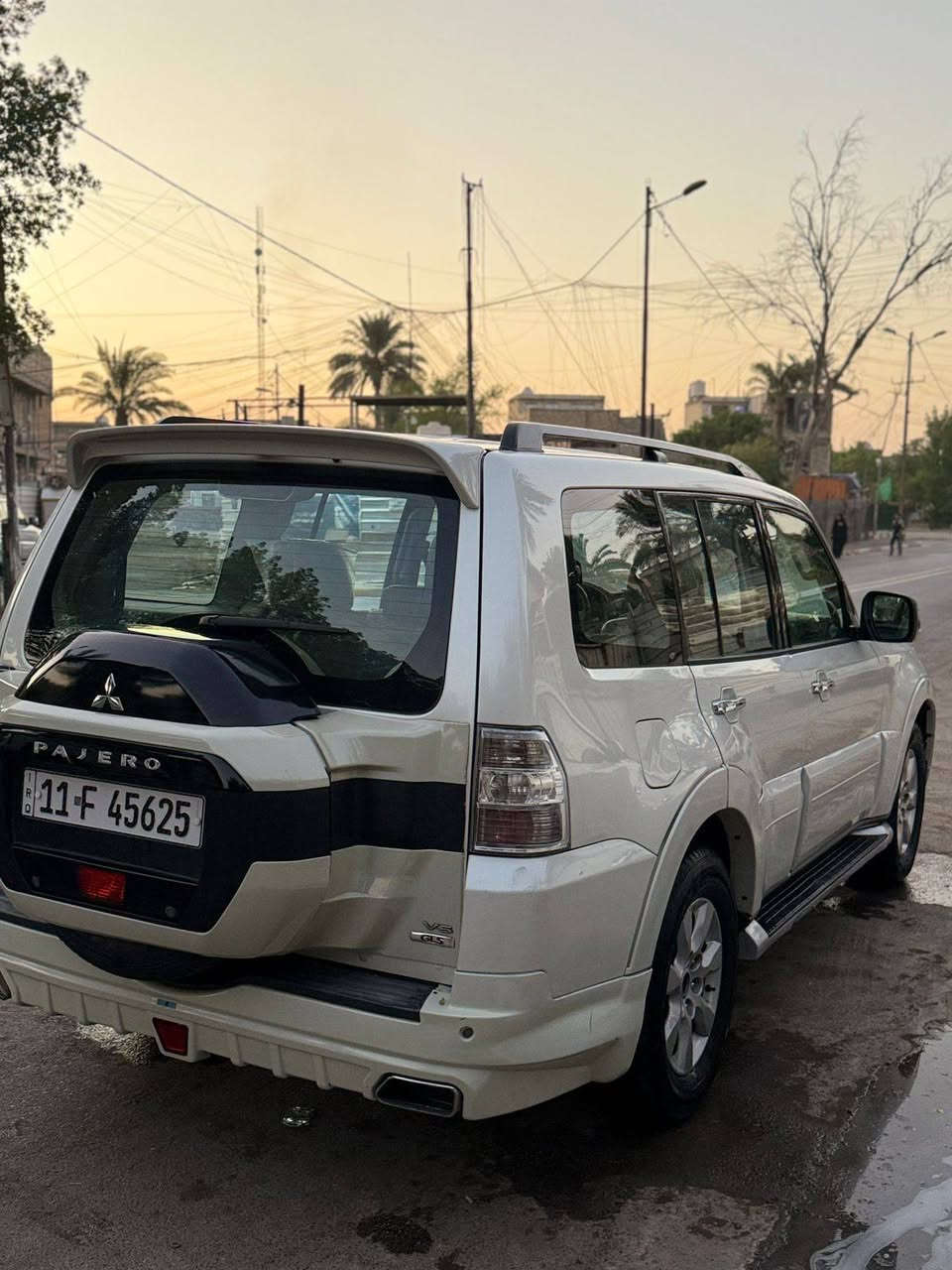 باجيرو حبتور كامل مواصفات أعلى فئه بغداد بأسمي موديل 10 مكينه بيه لاستيك ولف بيه قطعه وحده تبديل مكفولة من الصبغ والدواخل العنوان بغداد 
السعر 125
***********
ترهم مراوس
