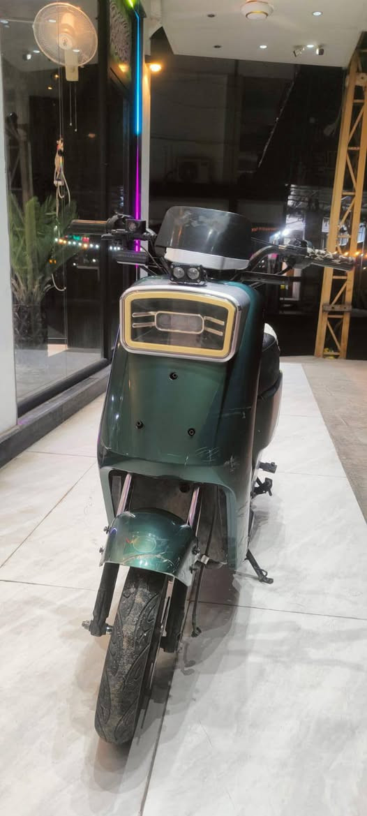 ماطور R7 2024
ملف 2000
سرعه70 حقيقي 
 5 بطاريات حجم كبير
بي ملاحظات بسيطه سعره290 وبي مجال للطيبين 
تواصل خاص أو على الرقم *********** بي واتساب
